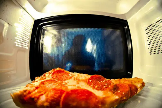 Image result for Microwave: Si Pembunuh Senyap. Fakta Memeranjatkan Patut Anda Tahu