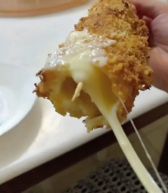 Resepi Corn Dog Korean Viral (Dengan Mozarella Cheese Leleh)