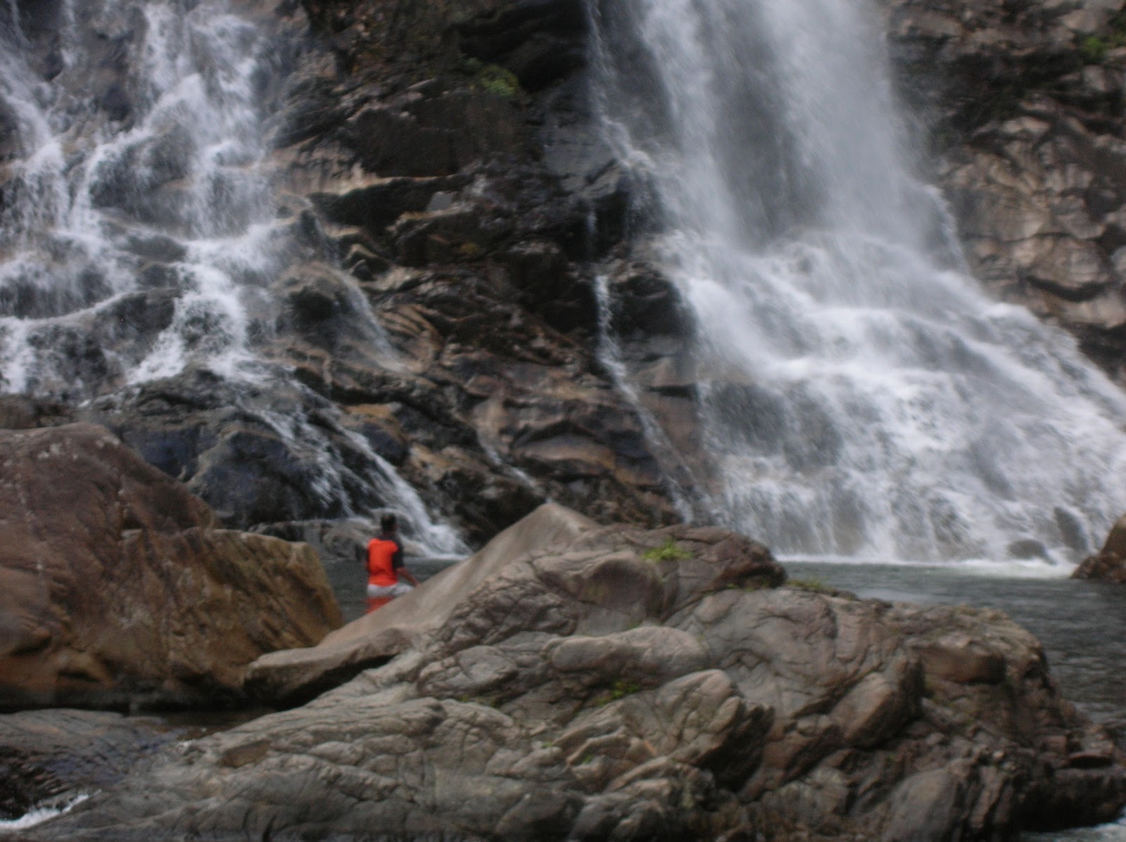 Air Terjun Lata Tembakah Jpg